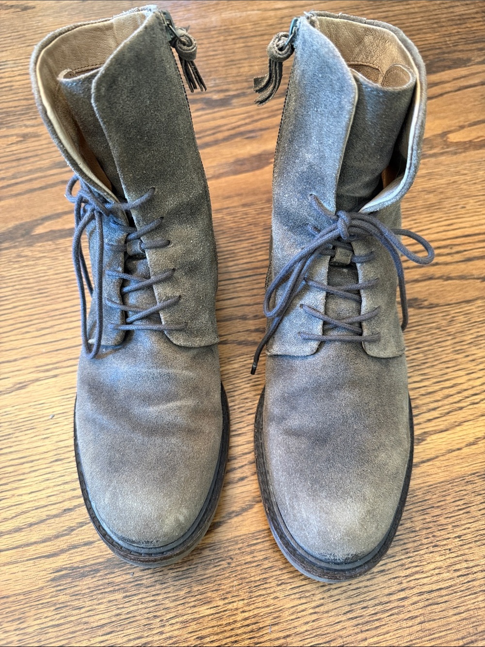 Söfft gorp core Gray Taupe Suede Lace Up Ankle Boots Leather Lined Women Size 9